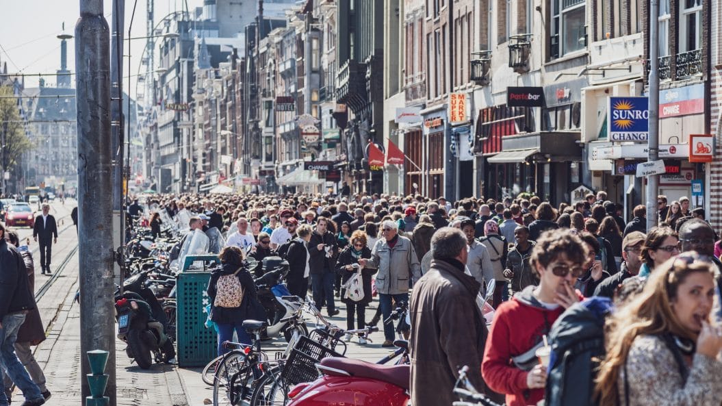 Amsterdammers en hun houding tegenover toeristen en toerisme
