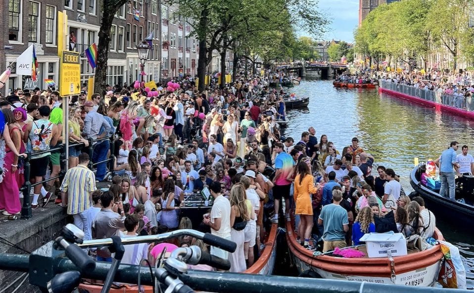 Overwegen hoe gegevens en zichtbaarheid meer op betrokkenheid gebaseerde sociaal-ruimtelijk inclusieve Pride-evenementen in perifere buurten van Amsterdam kunnen ondersteunen